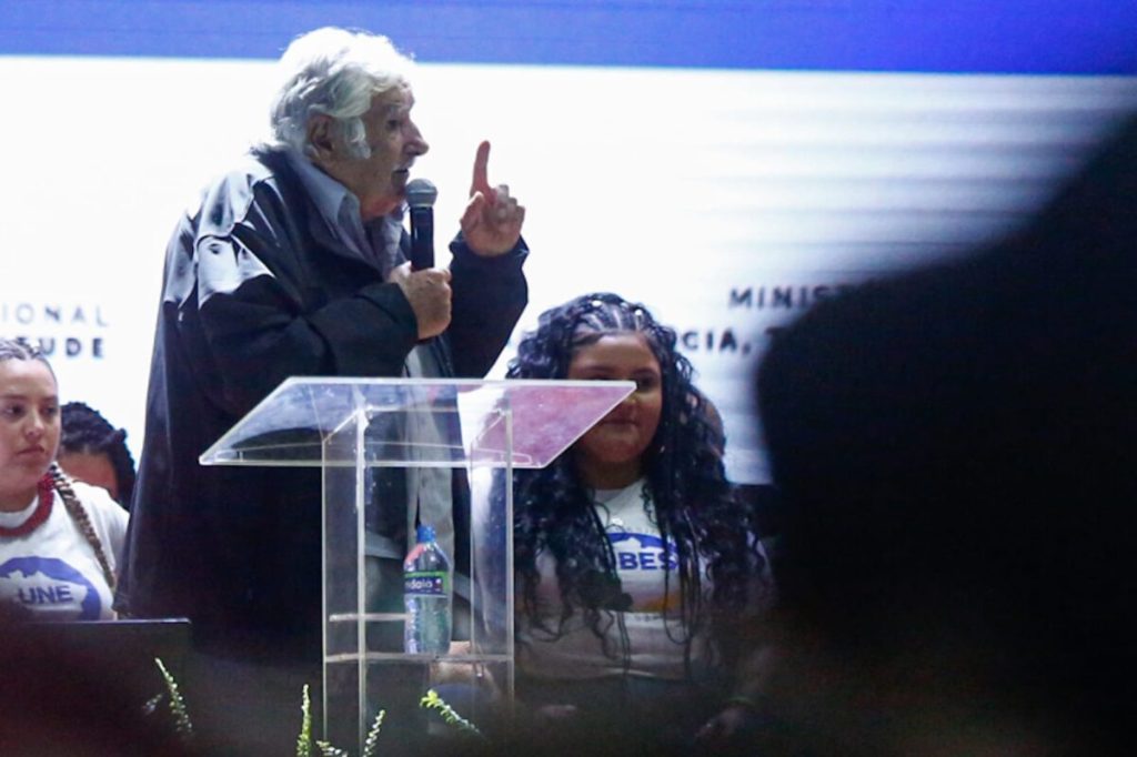 veja-imagens-da-trajetoria-de-pepe-mujica,-que-morreu-aos-89-anos