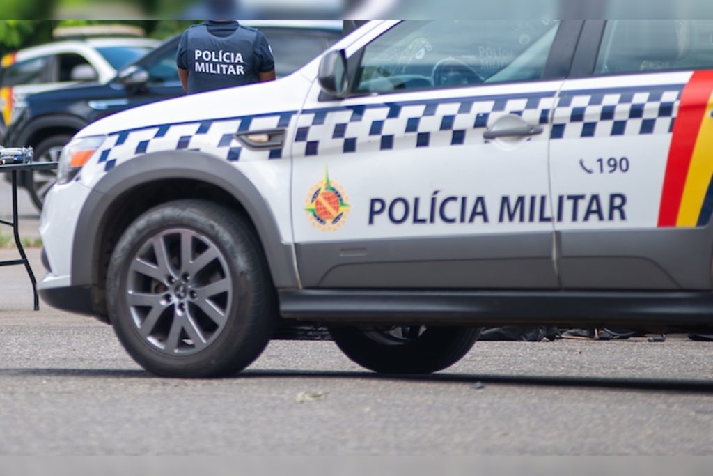 homem-assalta-igreja-no-df,-rouba-carro-de-mulher-e-foge-para-o-entorno