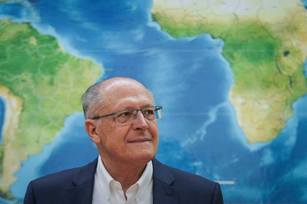 alckmin-apos-paises-suspenderem-compra-de-frango:-“brasil-e-exemplo”