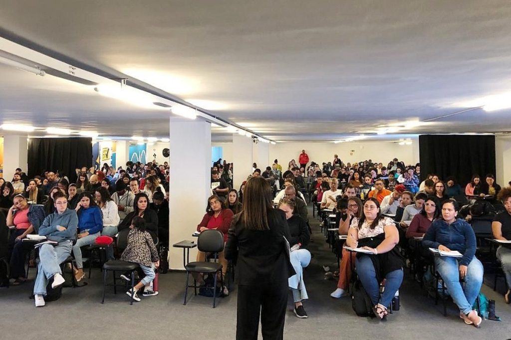 aprova-df:-programa-abre-inscricoes-em-auloes-gratuitos-para-concursos