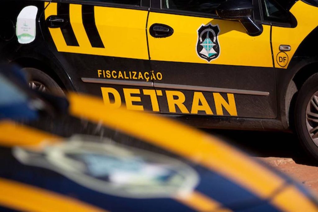 aguas-claras:-38-motoristas-sao-multados-por-parar-em-vagas-de-deficientes