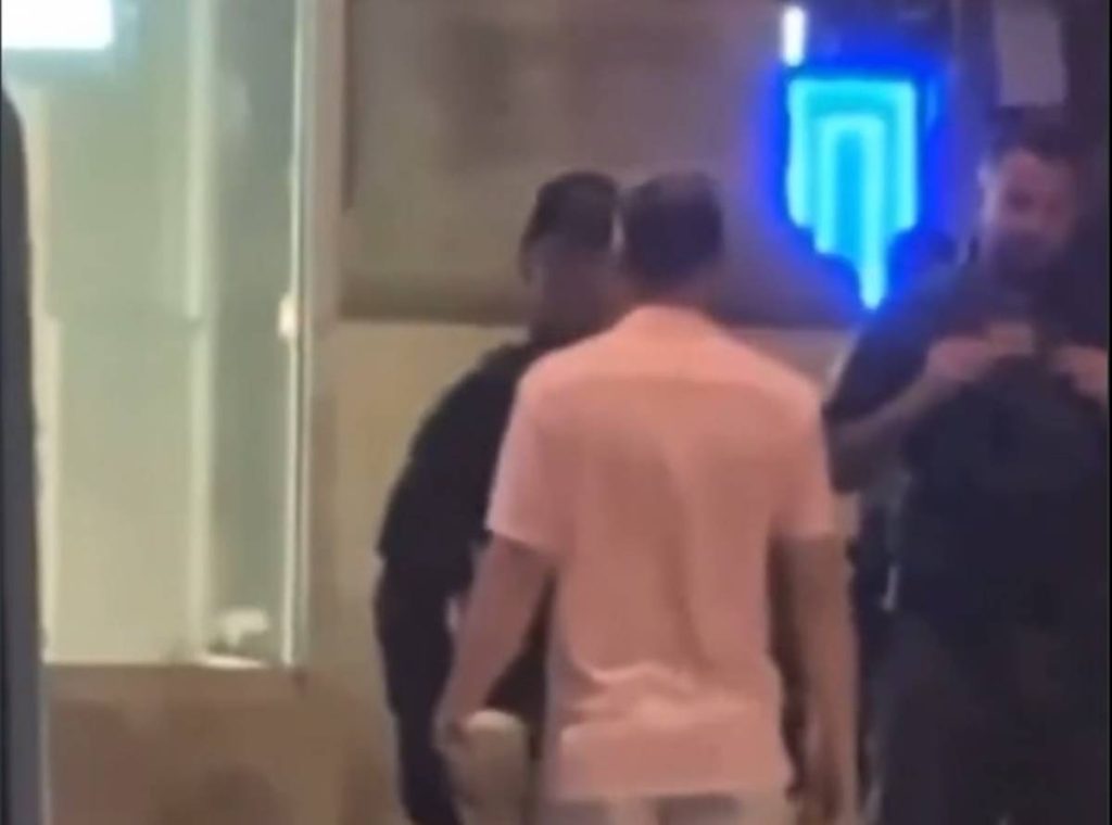 homem-atira-sanduiche-em-policial-federal-nos-eua.-video
