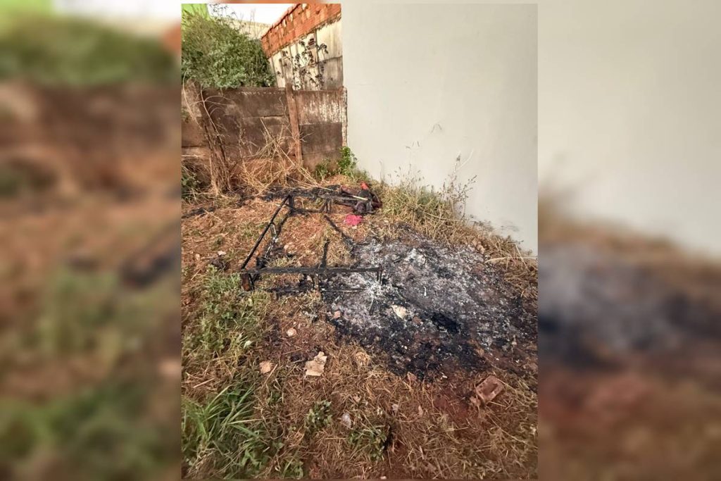 mulher-de-31-anos-apanha,-desmaia-em-colchao-e-e-queimada-ainda-viva