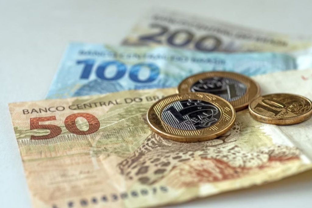veja-salario-de-conselheira-tutelar-que-coagiu-jovem-abusada-pelo-pai