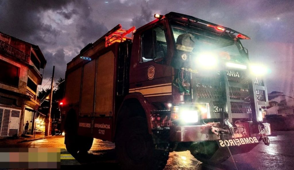 incendio-em-casa-mata-uma-pessoa-e-fere-outra-em-condominio-do-df