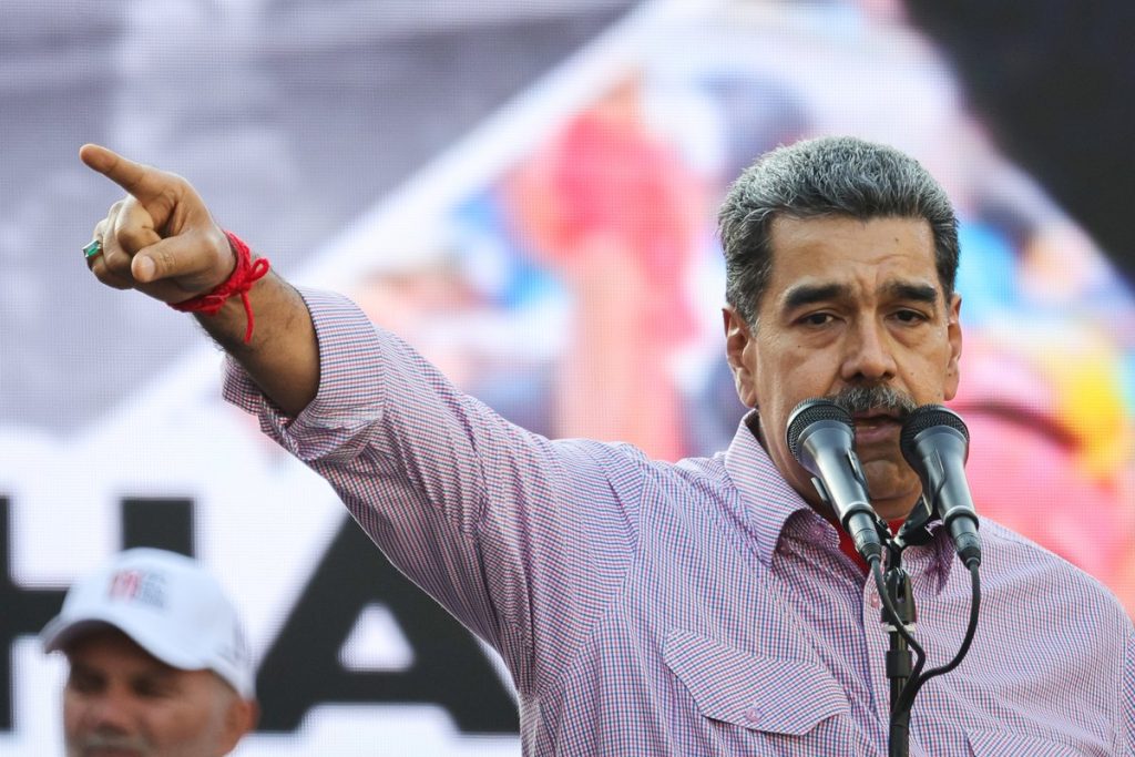 maduro-apos-ataque-dos-eua-a-barco:-“a-venezuela-continuara-de-pe”