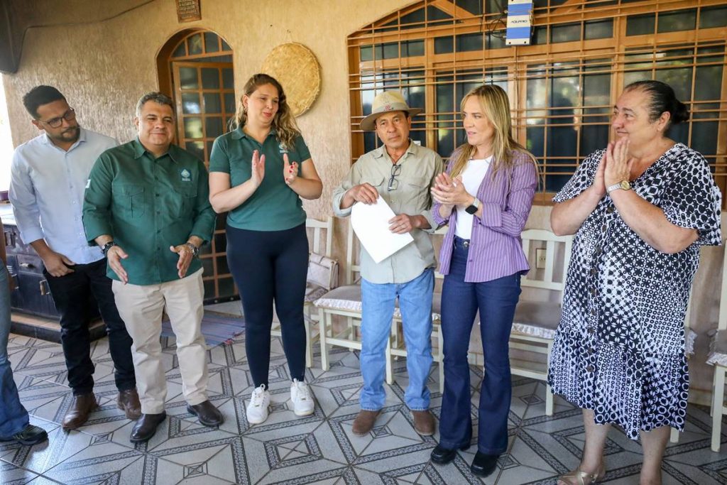 celina-entrega-licencas-ambientais-a-produtores-de-nucleo-rural-no-df