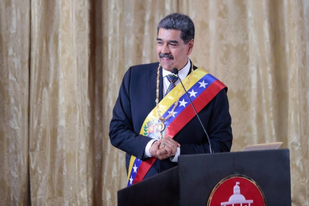 maduro-ordena-mobilizacao-de-25-mil-militares-para-se-defender-dos-eua