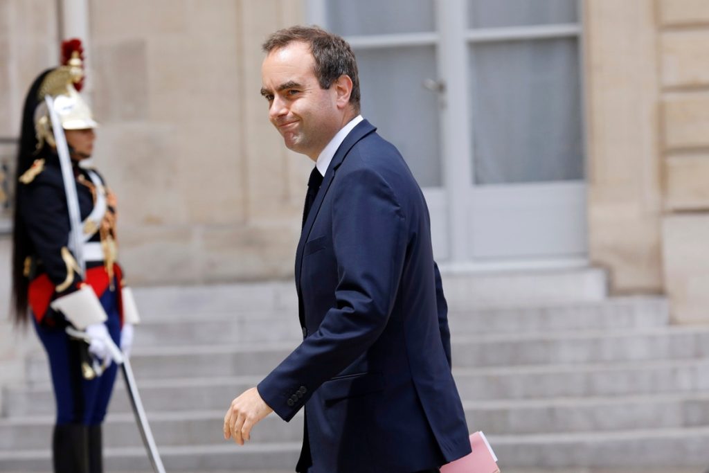 saiba-quem-e-o-novo-premie-da-franca-escolhido-por-macron