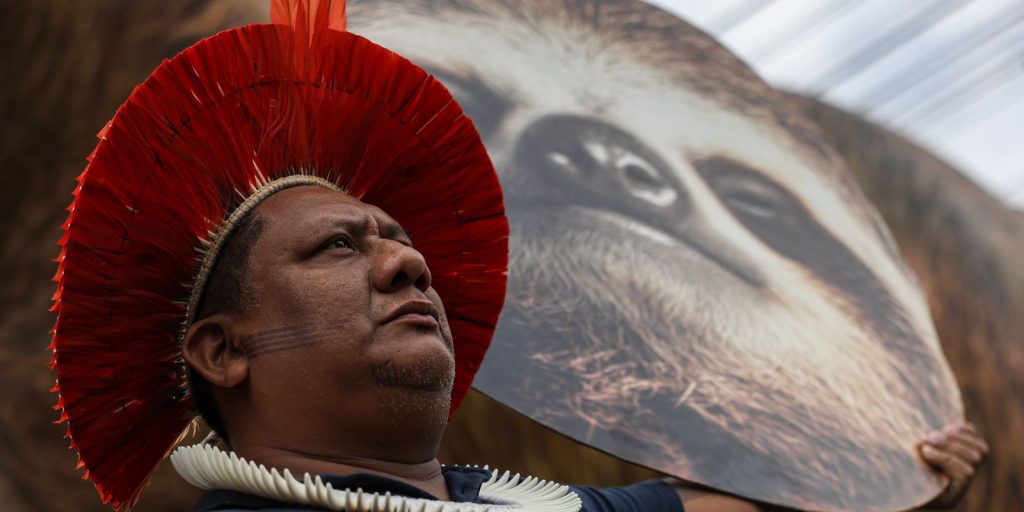 indigenas-pedem-participacao-nos-debates-em-manifestacao-na-pre-cop30