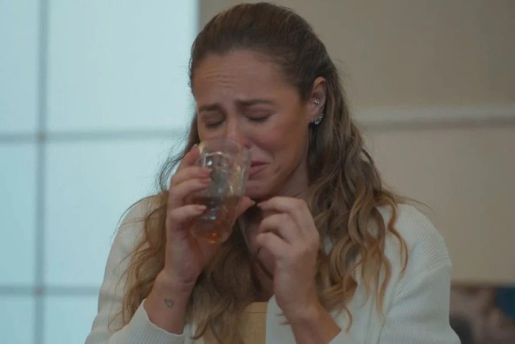 cena-inedita-mostra-odete-viva-apos-prisao-de-heleninha-em-vale-tudo