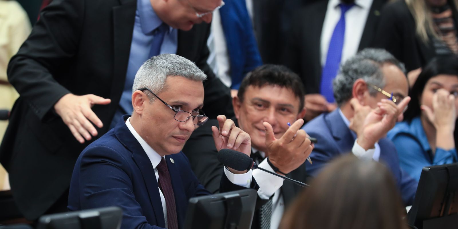 camara-aprova-suspensao-de-acao-no-stf-contra-gustavo-gayer camara-aprova-suspensao-de-acao-no-stf-contra-gustavo-gayer