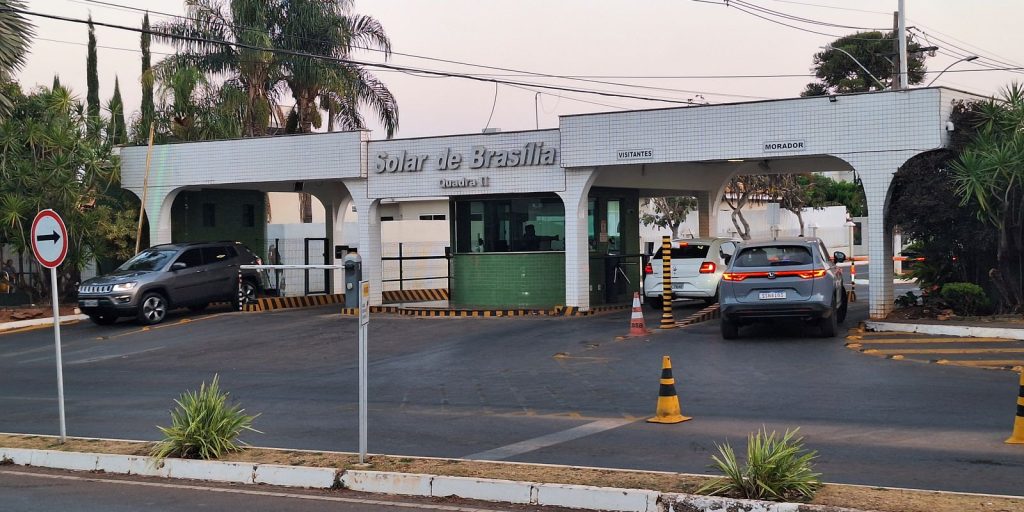 moraes-autoriza-bolsonaro-a-comemorar-aniversario-da-filha-em-casa