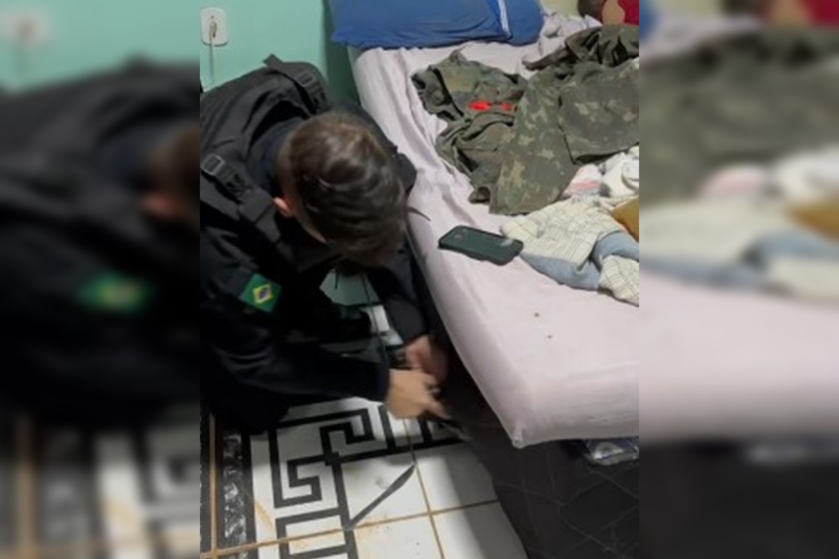 homem-esconde-arma-em-colchao-apos-atirar-e-ameacar-vizinhos-no-df homem-esconde-arma-em-colchao-apos-atirar-e-ameacar-vizinhos-no-df