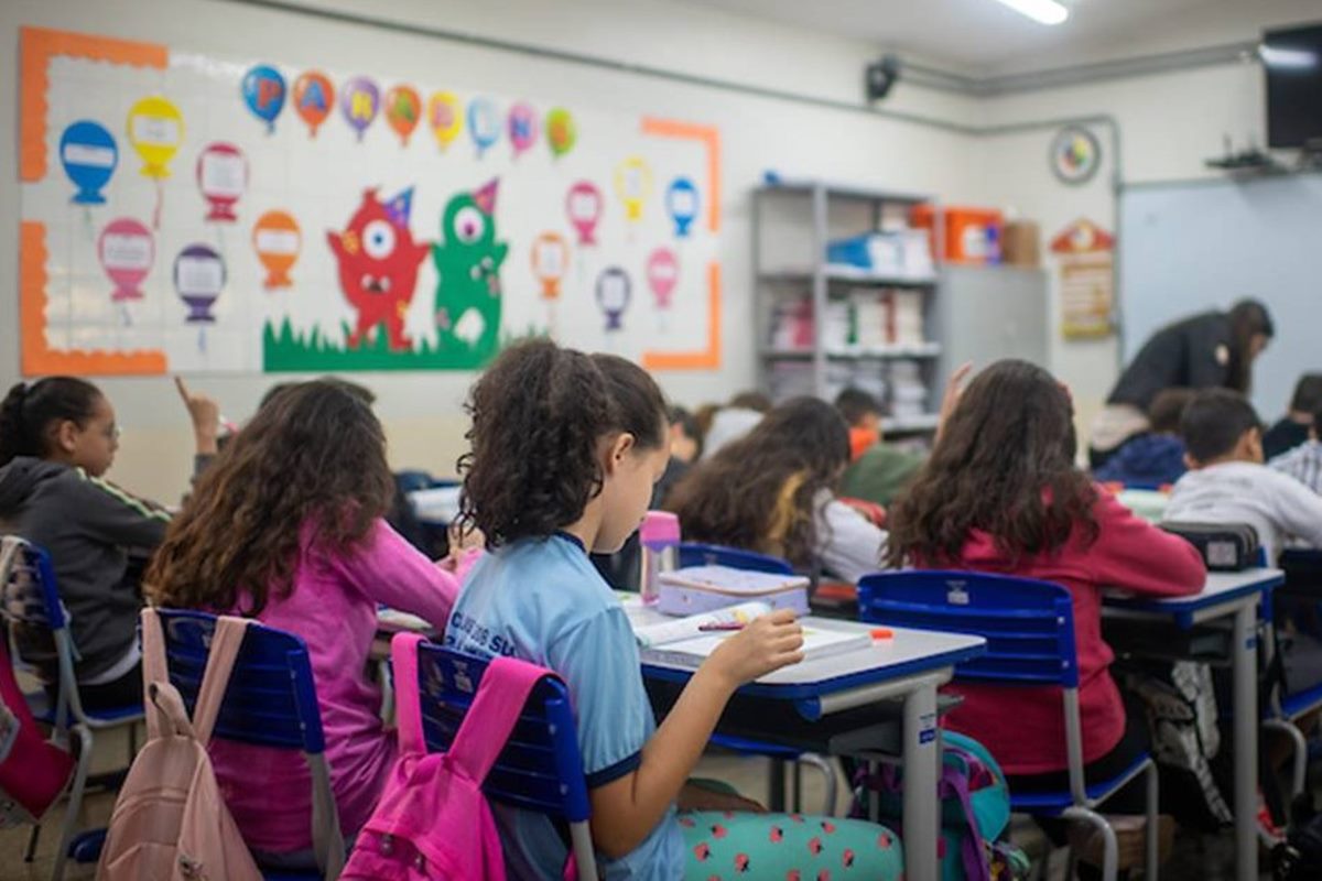 saiba-os-salarios-do-concurso-para-professor-com-10-mil-vagas-no-df saiba-os-salarios-do-concurso-para-professor-com-10-mil-vagas-no-df