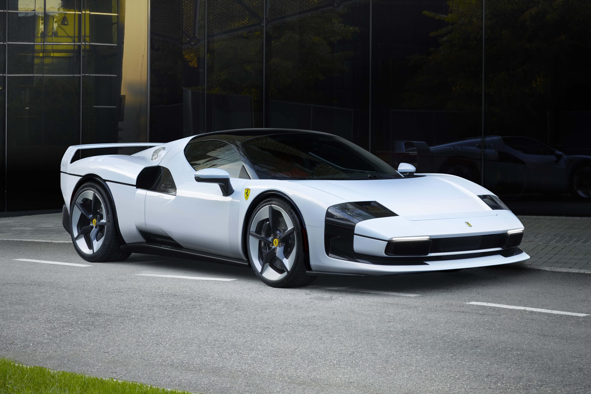 ferrari-sc40-homenageia-a-f40-em-exemplar-exclusivo-a-pedido-de-cliente ferrari-sc40-homenageia-a-f40-em-exemplar-exclusivo-a-pedido-de-cliente