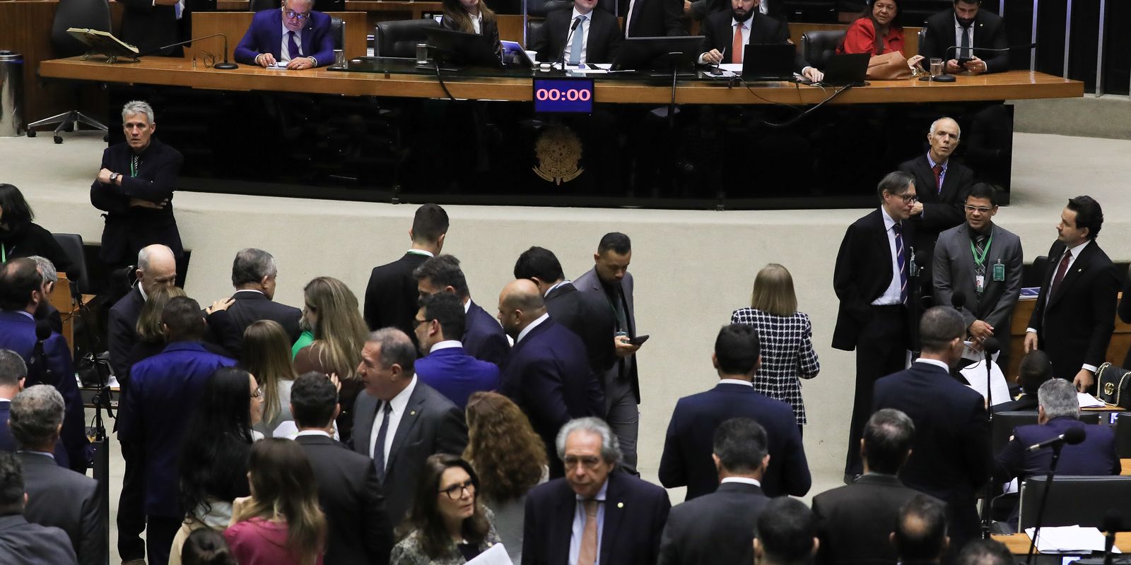 camara-aprova-projeto-que-tipifica-o-crime-de-dominio-de-cidades camara-aprova-projeto-que-tipifica-o-crime-de-dominio-de-cidades