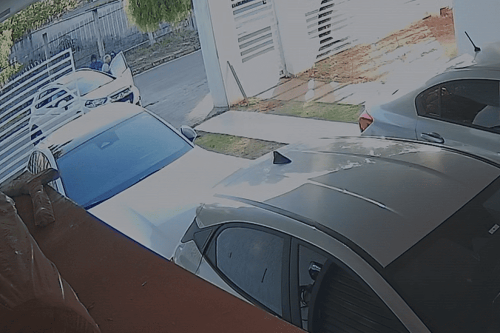 video:-ladroes-nao-conseguem-roubar-carro-de-cambio-automatico