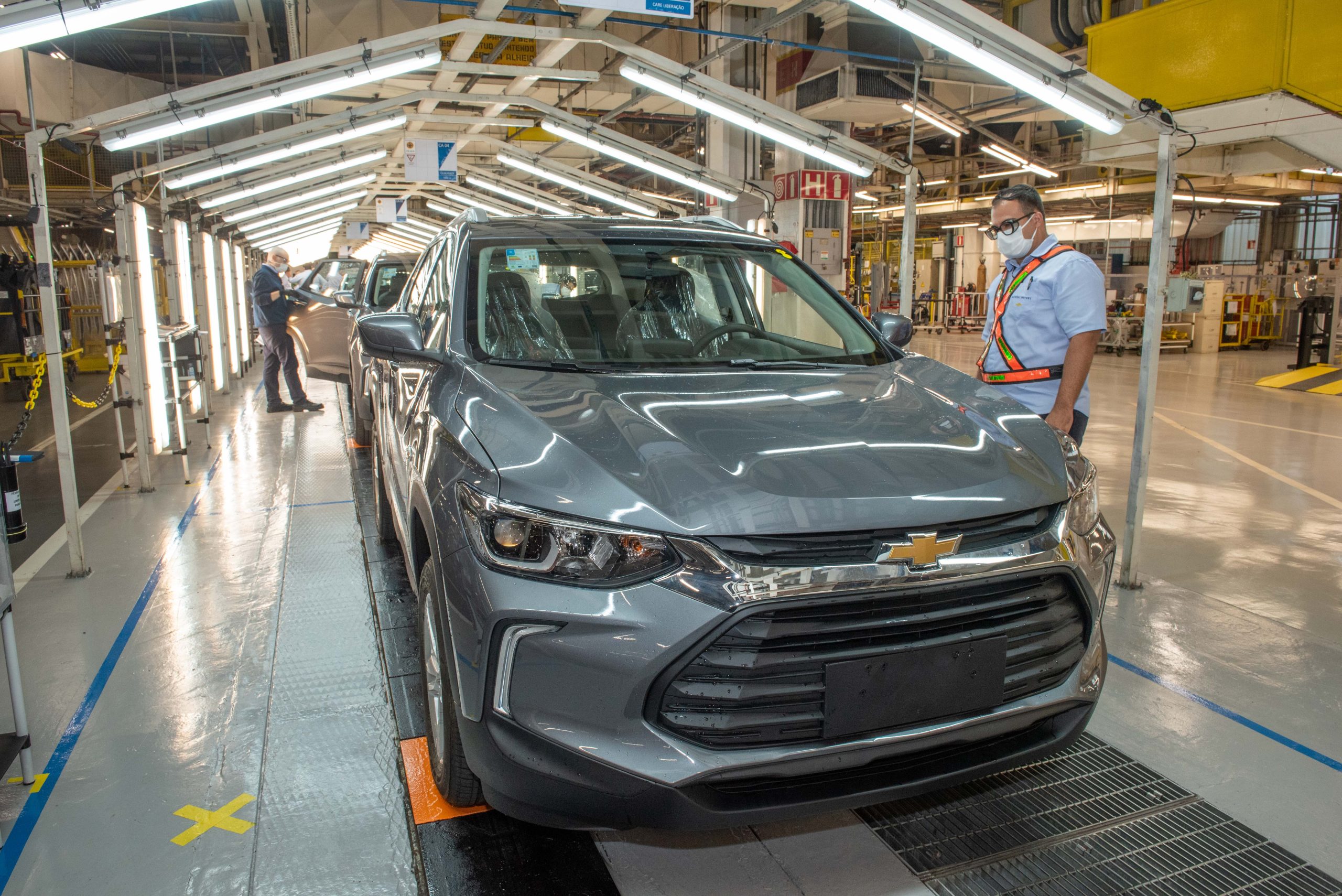 producao-de-carros-no-brasil-pode-parar-por-nova-crise-de-chips producao-de-carros-no-brasil-pode-parar-por-nova-crise-de-chips