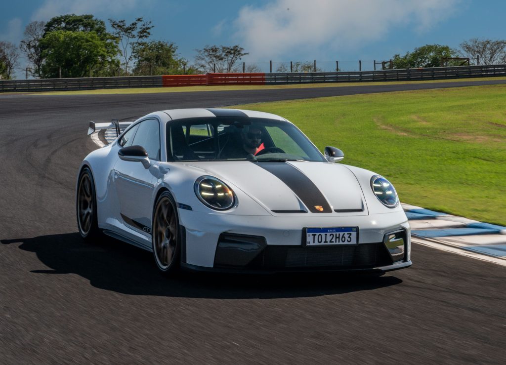 porsche-911-gt3-2026-chega-ao-brasil-com-motor-4.0-de-510-cv-por-r$-1,62-mi