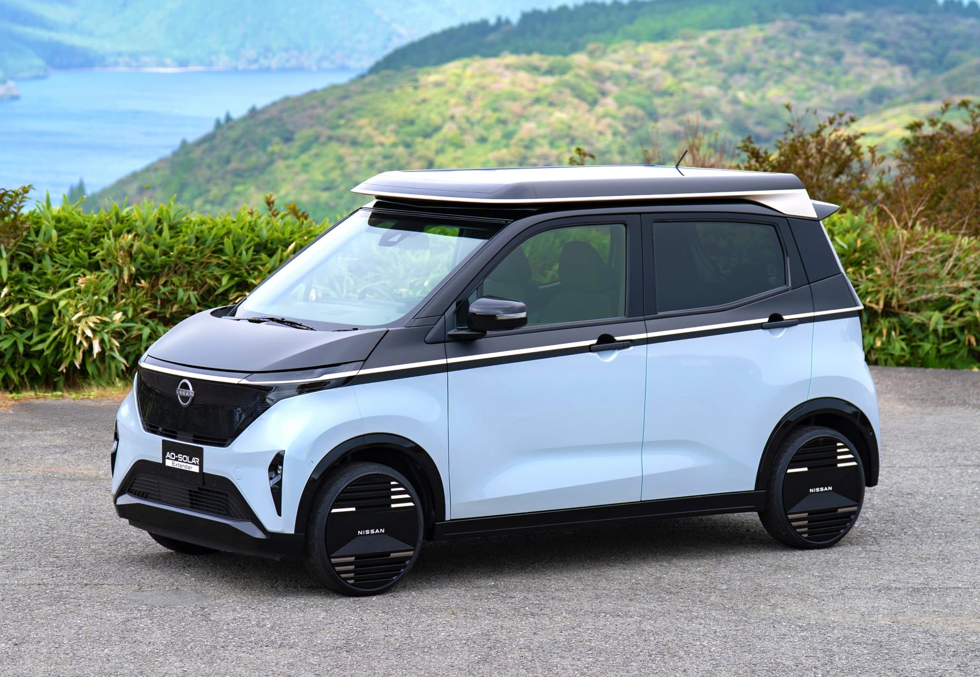 nissan-sakura-ganha-painel-solar-que-garante-ate-3.000-km-gratis-por-ano nissan-sakura-ganha-painel-solar-que-garante-ate-3.000-km-gratis-por-ano