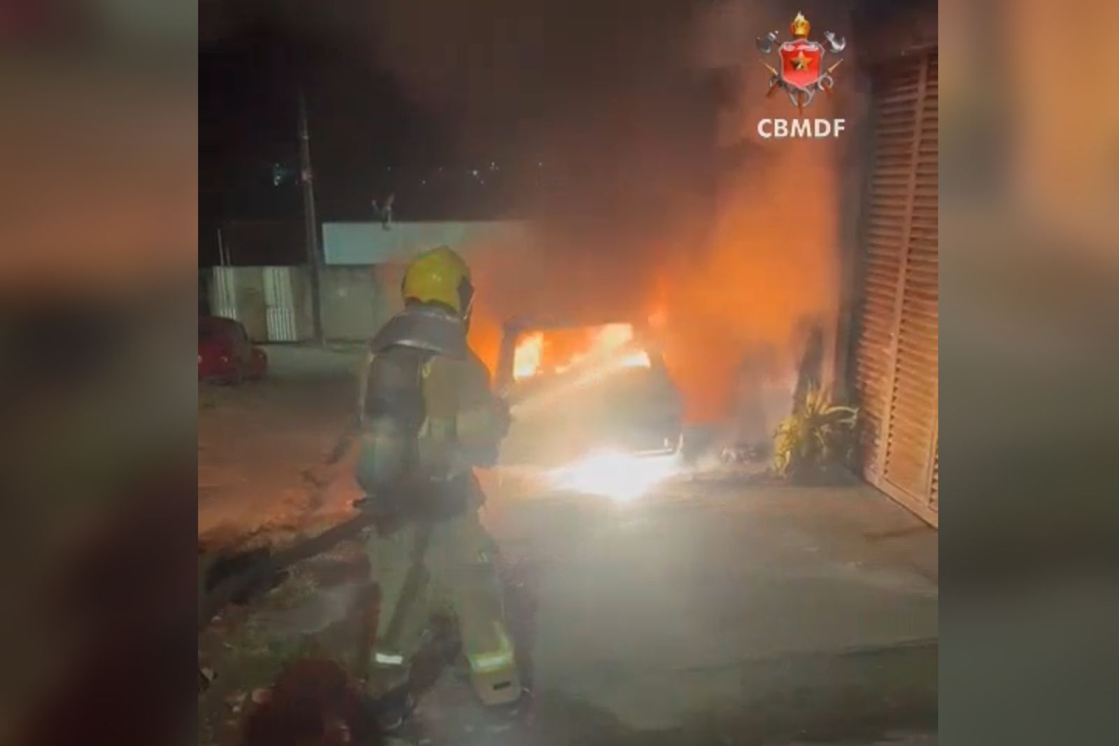 video:-carro-em-chamas-mobiliza-bombeiros-no-distrito-federal video:-carro-em-chamas-mobiliza-bombeiros-no-distrito-federal