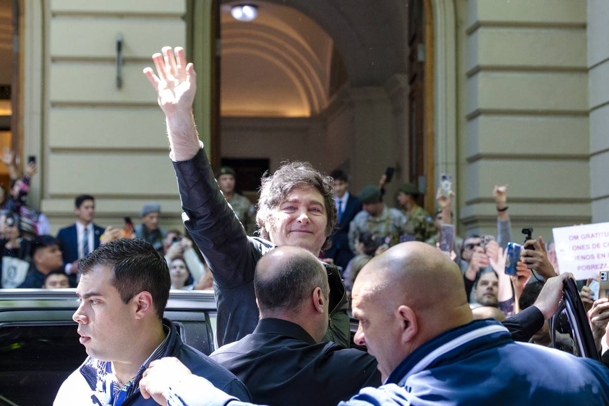 milei-tem-vitoria-nas-urnas-na-argentina-e-amplia-bancada-legislativa milei-tem-vitoria-nas-urnas-na-argentina-e-amplia-bancada-legislativa