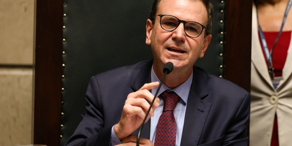 prefeito-do-rio-apoia-operacao-policial-contra-o-comando-vermelho