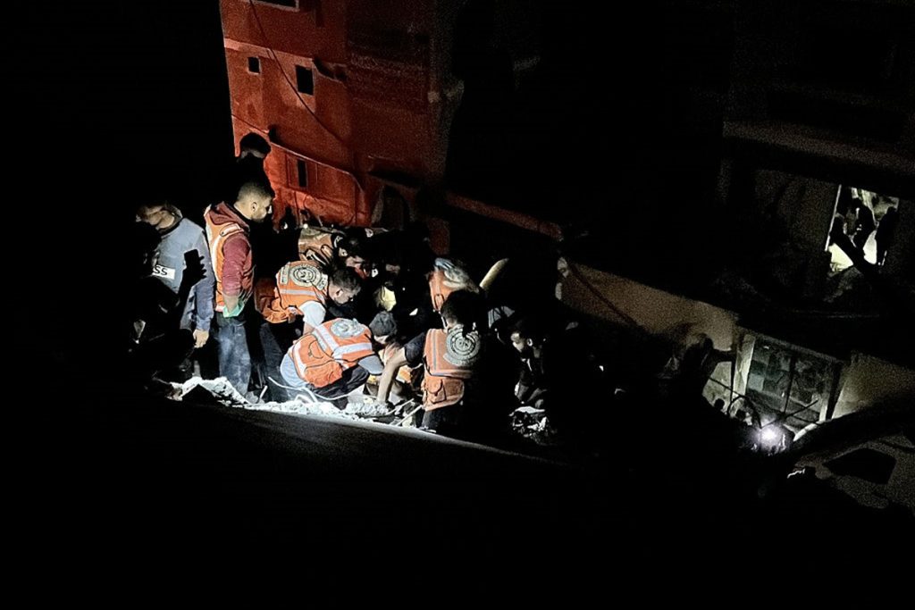 apos-ordem-de-netanyahu,-ataques-de-israel-deixam-104-mortos-em-gaza