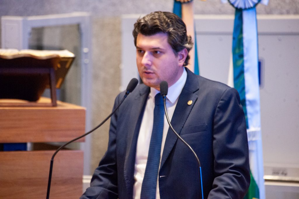 eduardo-pedrosa-propoe-estudo-para-isencao-de-ipva-a-motoristas-de-app-do-df