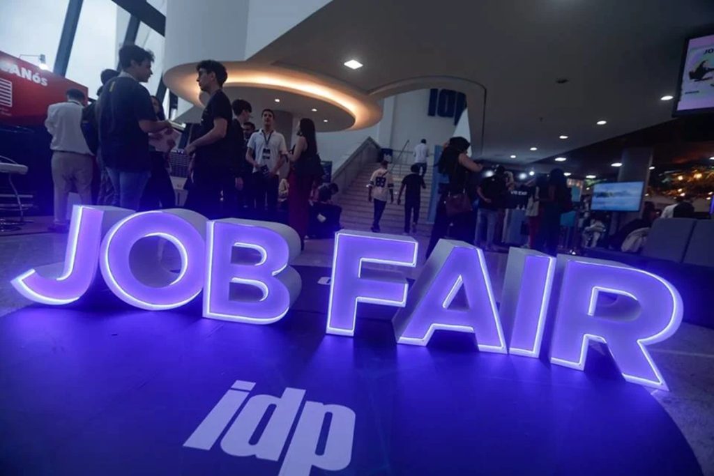 job-fair:-idp-promove-evento-para-conectar-alunos-com-grandes-empresas