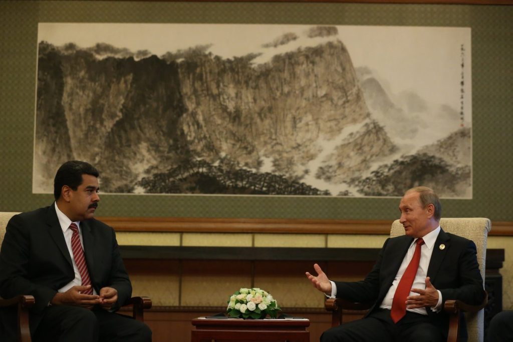 russia-acompanha-venezuela-em-meio-a-tensao-com-eua,-diz-porta-voz