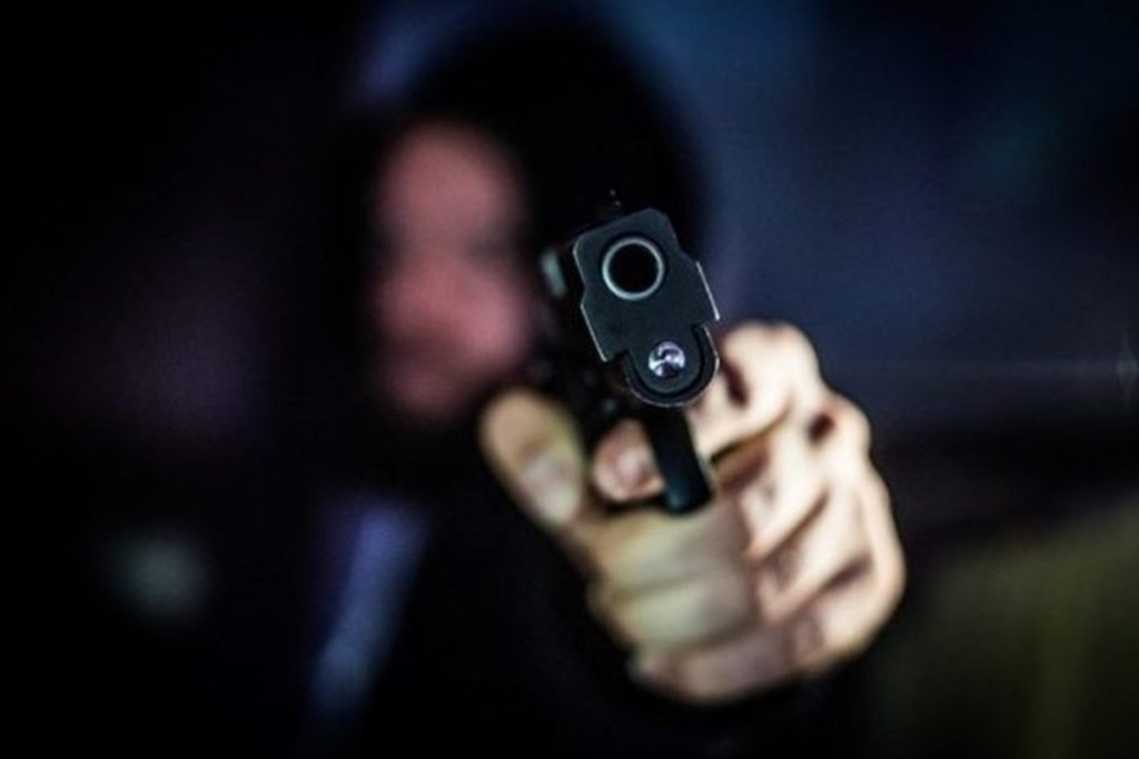 adolescente-de-14-anos-e-baleada-na-cabeca,-no-sol-nascente