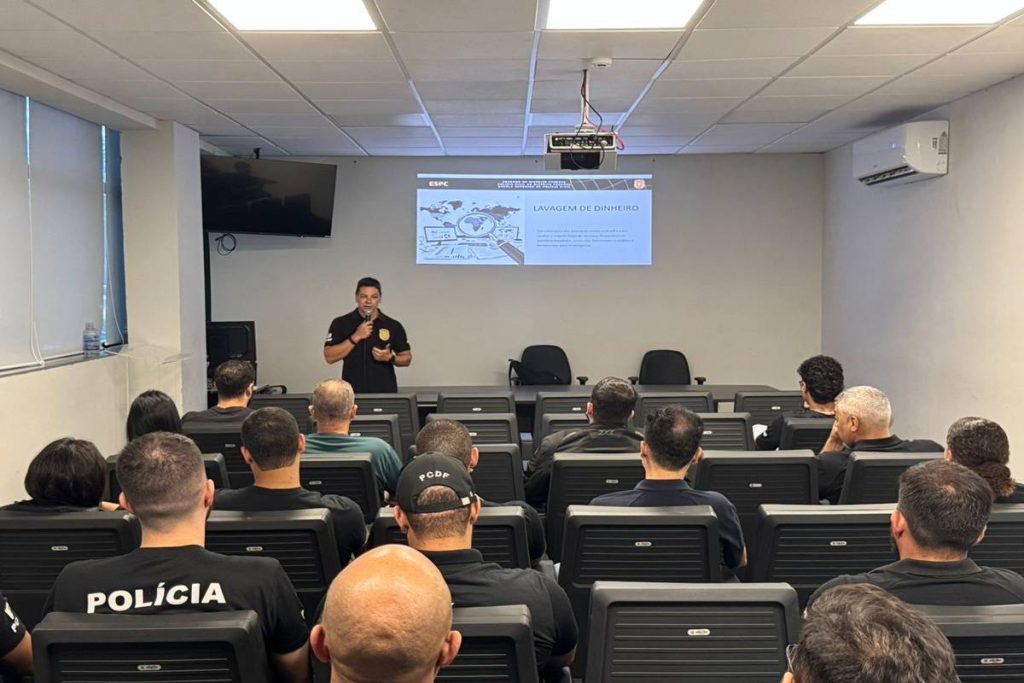 curso-une-policiais-do-df-e-go-no-combate-a-lavagem-de-dinheiro