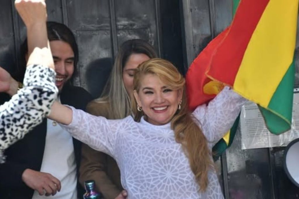 ex-presidente-da-bolivia-deixa-prisao-apos-4-anos