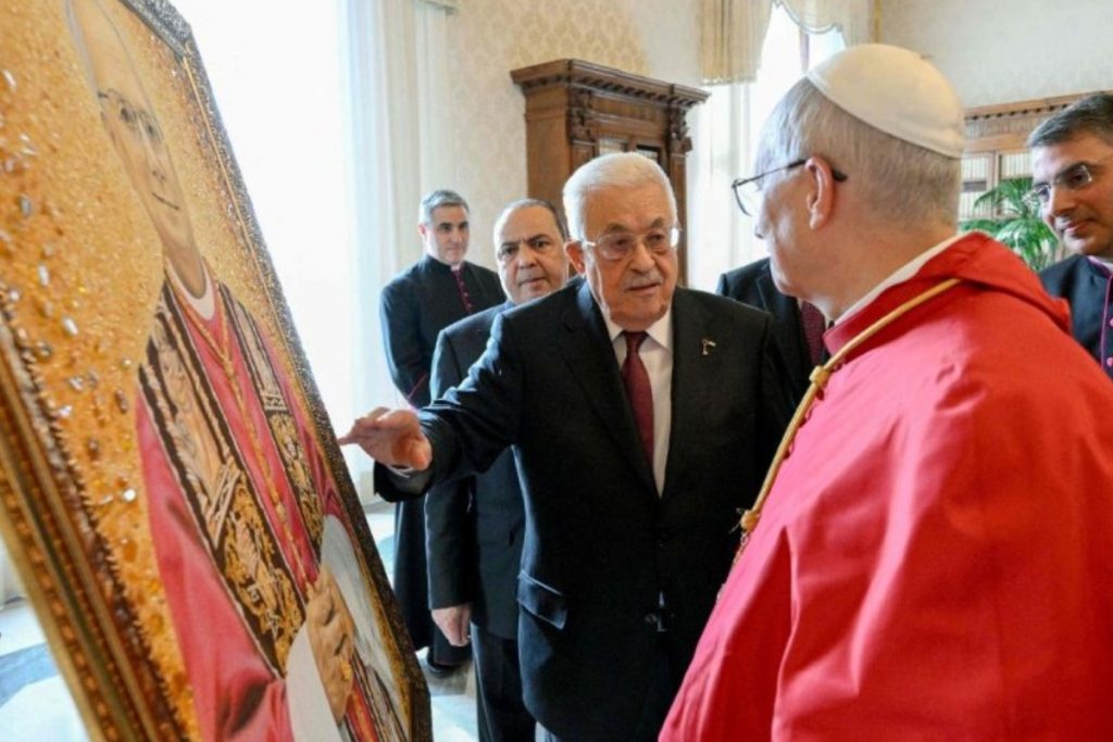 papa-leao-xiv-se-encontra-com-lider-palestino-e-pede-ajuda-a-gaza