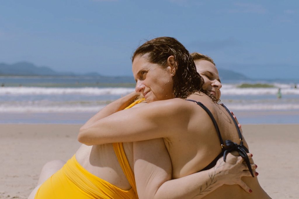 livros-restantes:-filme-reflete-sobre-a-vida-da-mulher-apos-os-50-anos