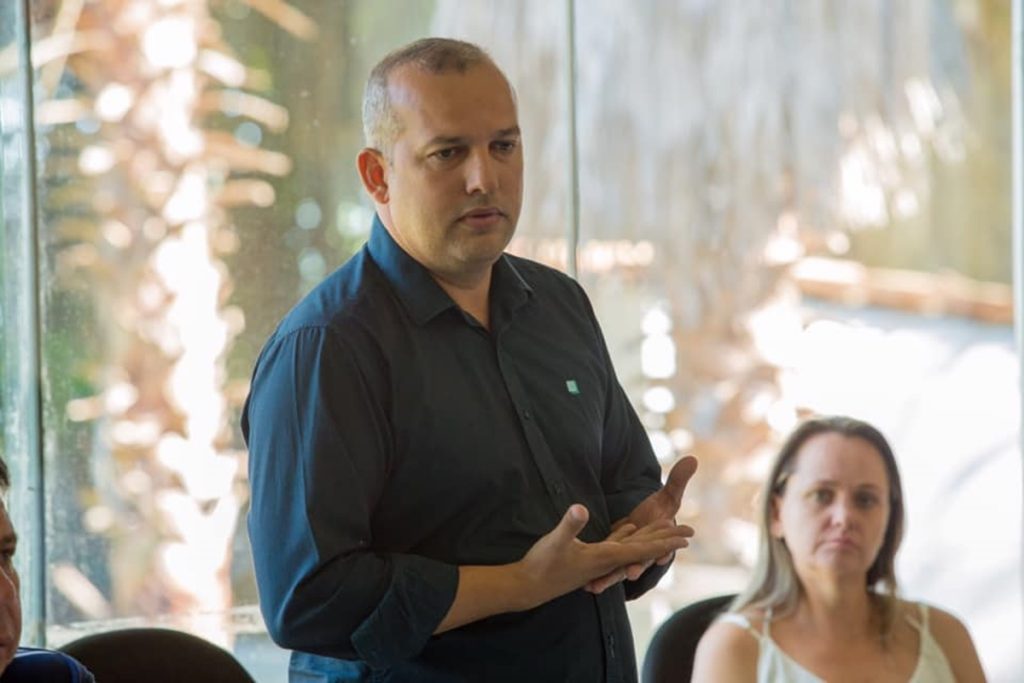 empresas-fantasmas-de-politico-reu-por-lavagem-de-dinheiro-seguem-ativas