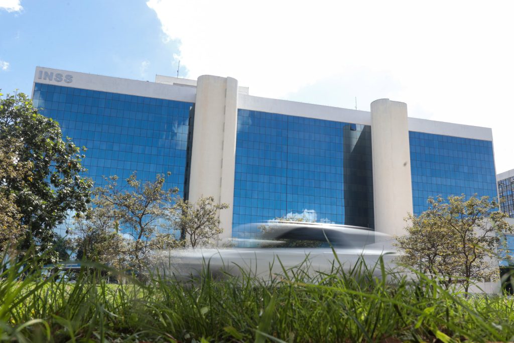 inss:-ong-que-faturou-milhoes-funciona-em-cubiculo-e-tem-1-funcionario