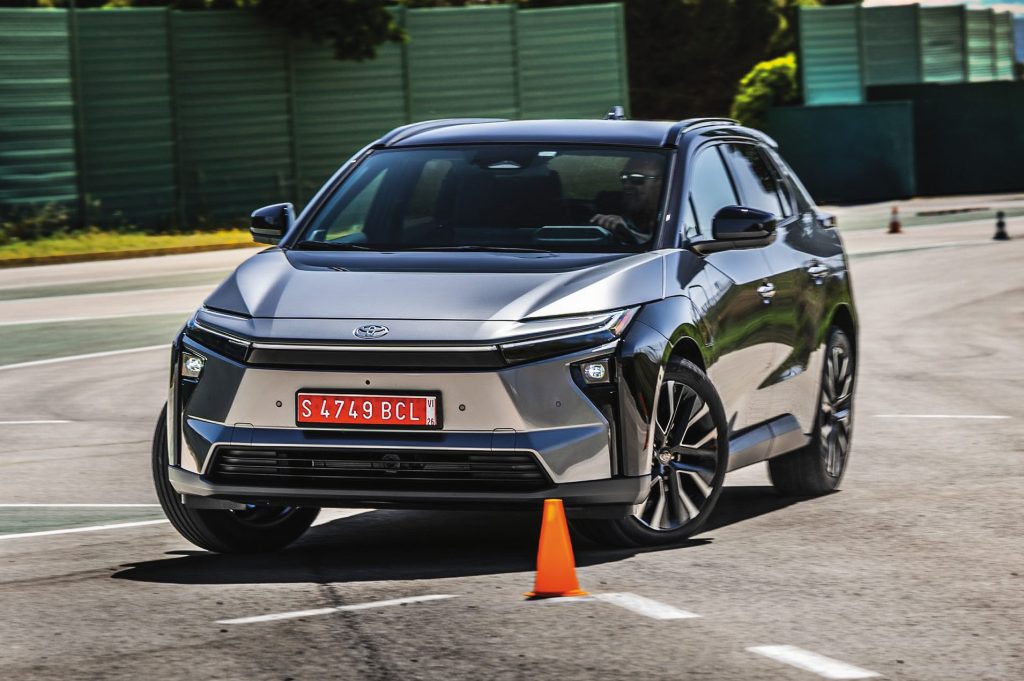 toyota-bz4x:-como-anda-o-suv-eletrico-que-pode-ser-lancado-no-brasil