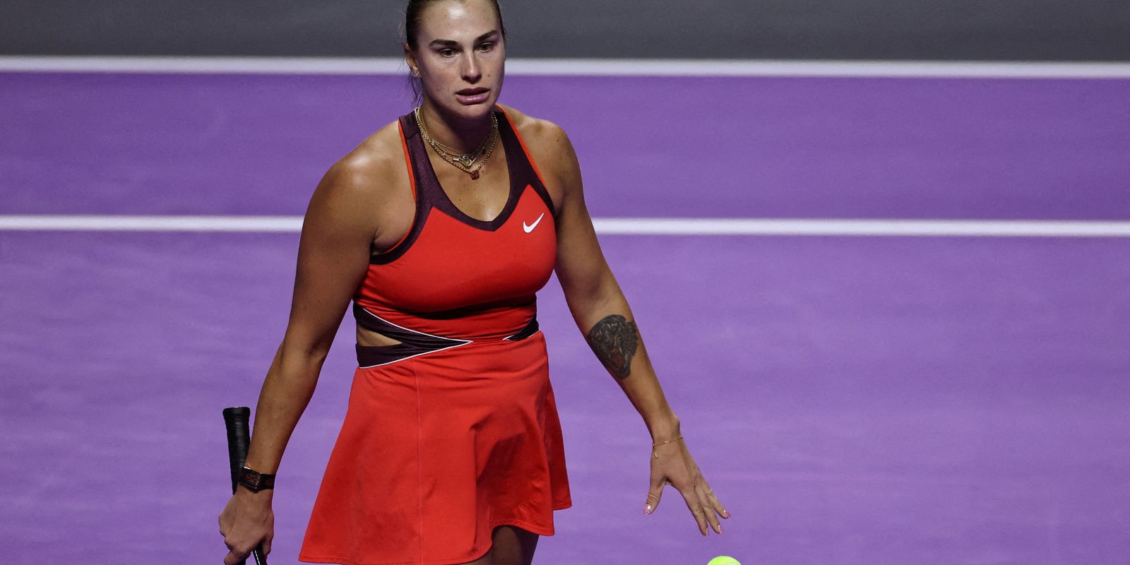 sabalenka-diz-nao-ser-justo-que-mulheres-enfrentem-atletas-trans