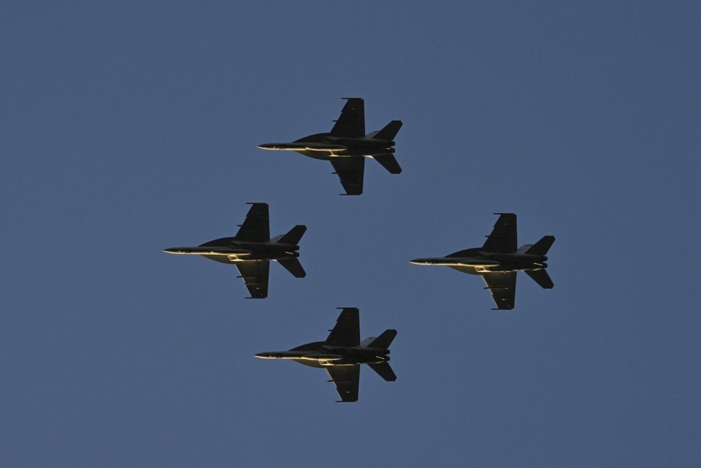 tensao-no-caribe:-cacas-f-18-dos-eua-sobrevoam-o-golfo-da-venezuela