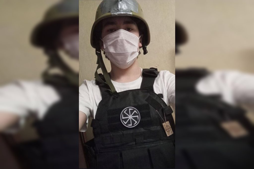 russia:-jovem-de-15-anos-mata-a-facadas-aluno-e-seguranca-em-escola