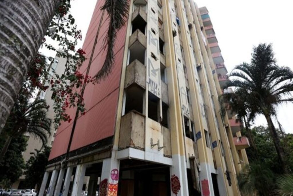 implosao-de-iconico-hotel-no-centro-de-brasilia-e-adiada