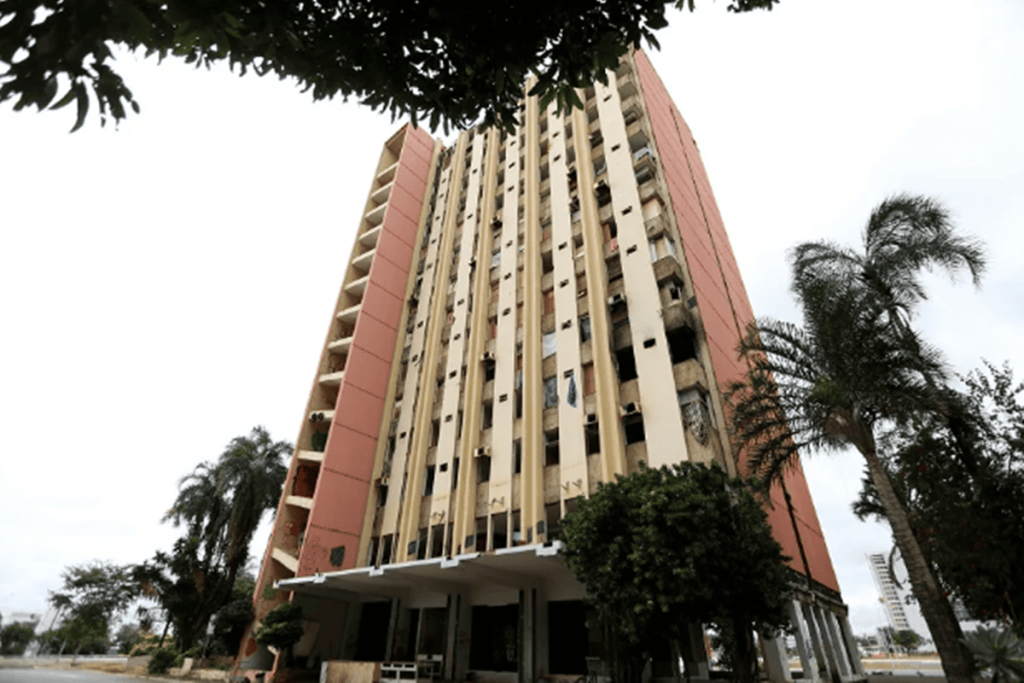 saiba-o-motivo-da-implosao-de-iconico-hotel-no-centro-de-brasilia