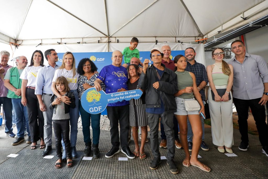 ibaneis-entrega-140-apartamentos-no-sol-nascente:-“fazer-o-bem”