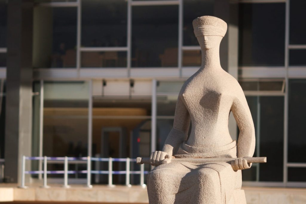 bomba-no-aeroporto-de-brasilia:-stf-torna-reu-trio-que-tramou-atentado