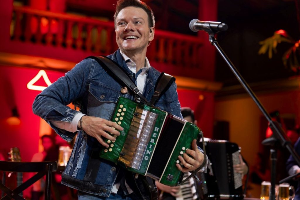 nosso-natal-2025:-michel-telo-fara-show-gratuito-na-esplanada